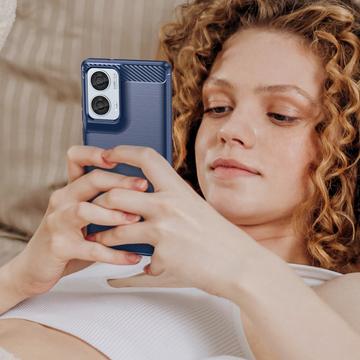 Motorola Moto G85/S50 Neo Børstet TPU Cover - Karbonfiber - Blå