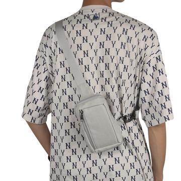 Vandafvisende bryst- og skuldertaske i nylon - passer til 6.5"- 7.2" telefoner - Beige