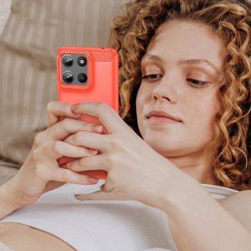 Motorola Moto G15 Børstet TPU Cover - Karbonfiber - Rød