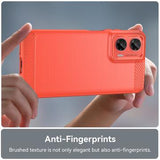 Motorola Moto G35 Børstet TPU Cover - Karbonfiber - Rød