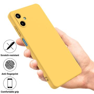 Samsung Galaxy M06/F06 5G Flydende silikone cover med håndrem - gul