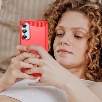Samsung Galaxy M35 Børstet TPU Cover - Karbonfiber - Rød