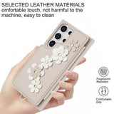 Samsung Galaxy S24 Ultra Blomsterdekoration Cover med Rem - Beige