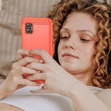 Samsung Galaxy XCover7 Pro Børstet TPU Cover - Karbonfiber - rød