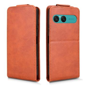 Sony Xperia 10 VII lodret flip-etui med stativ - Brun