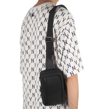 Vandafvisende bryst- og skuldertaske i nylon - passer til 6.5"- 7.2"-telefoner - sort