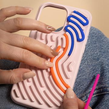 iPhone 11 DIY slangesilikone cover med farvede snore - lyserød
