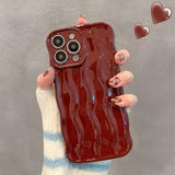iPhone 15 Pro 3D Lineær Bølgetaske - Vinrød