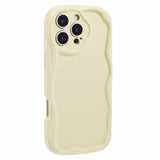 iPhone 16 Pro Max Candy Color Wavy TPU Cover - Gul
