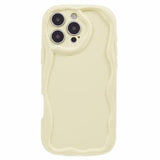 iPhone 16 Pro Max Candy Color Wavy TPU Cover - Gul