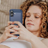 iPhone 17 Børstet TPU Cover - Karbonfiber - blå