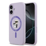 iPhone 17 Karl Lagerfeld Karl and Choupette MagSafe Cover i flydende silikone - Lilla