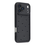 iPhone 17 Pro stødsikkert TPU-cover med hjertemønster og forhøjede kanter - sort