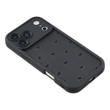 iPhone 17 Pro Max stødsikkert TPU-cover med hjertemønster og forhøjede kanter - sort